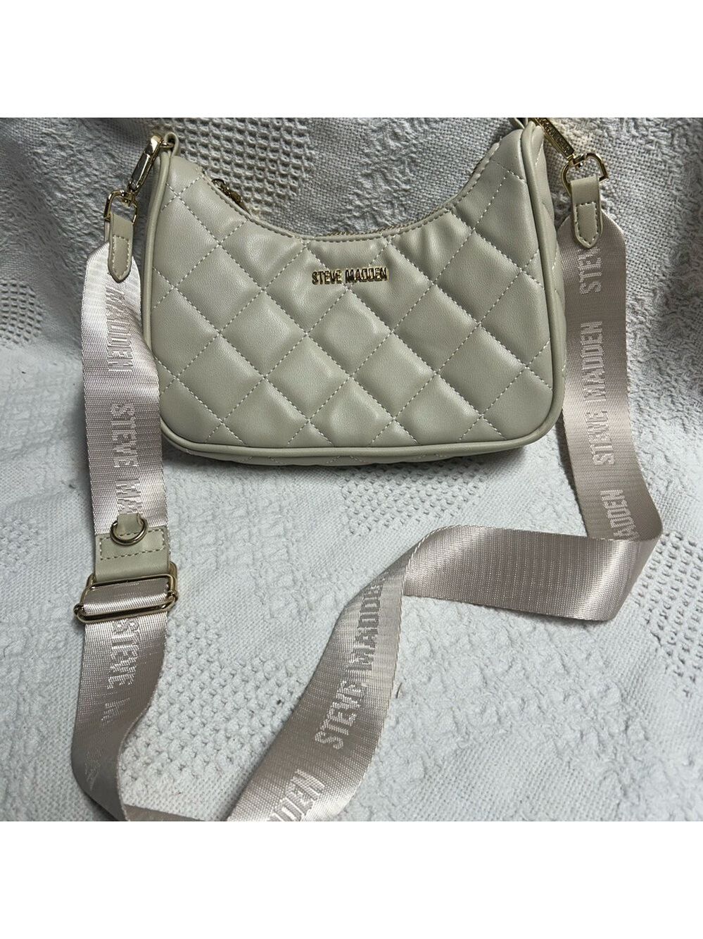 Steve Madden Cream and Gold Crossbody Purse Half Moon Shape - Picture 2 of 11